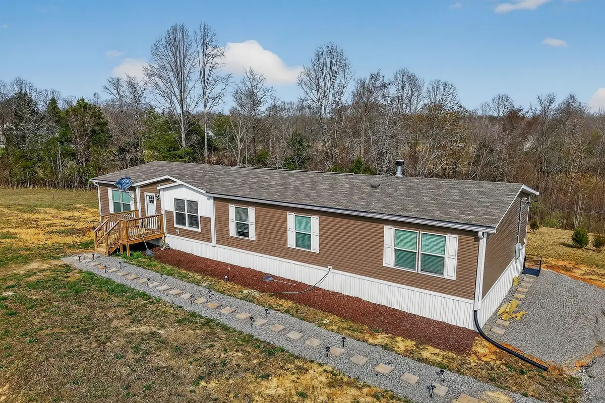 145 Two Hawks Ln, Hilham, TN 38568 - #1