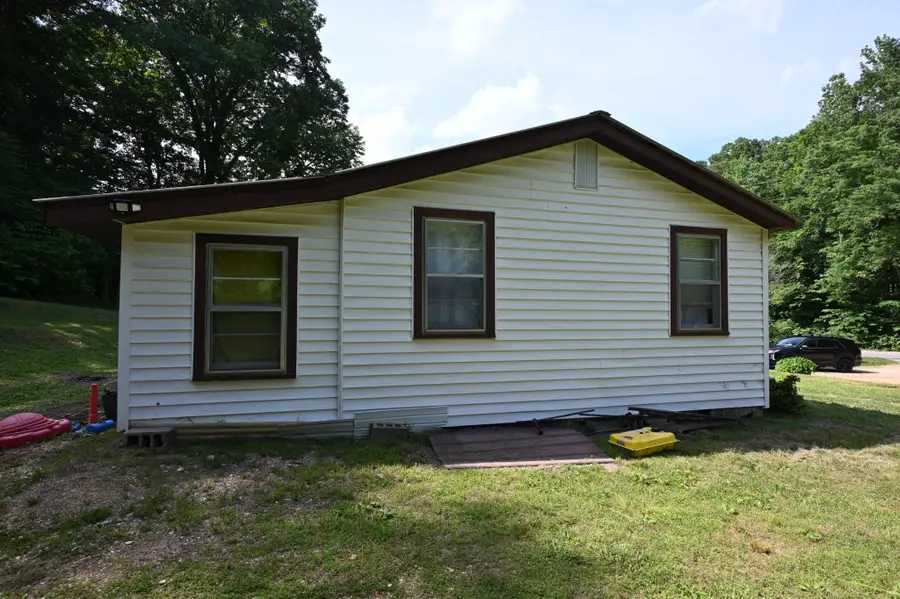 9097 Denton Rd, Linden, TN 37096 - #3