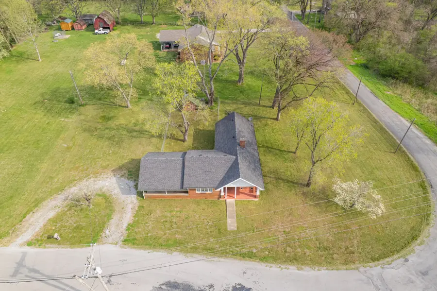 2346 Anes Station Rd, Lewisburg, TN 37091 - #2