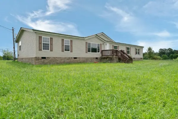 450 Obie Adcock Rd, Smithville, TN 37166