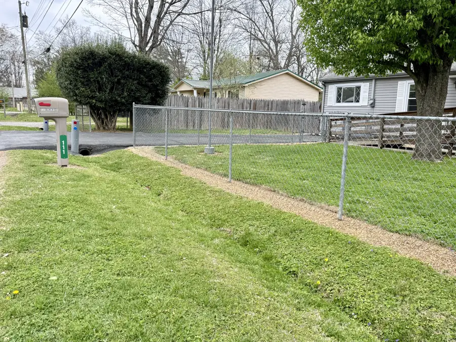 111 Gentry St, Tullahoma, TN 37388 - #3