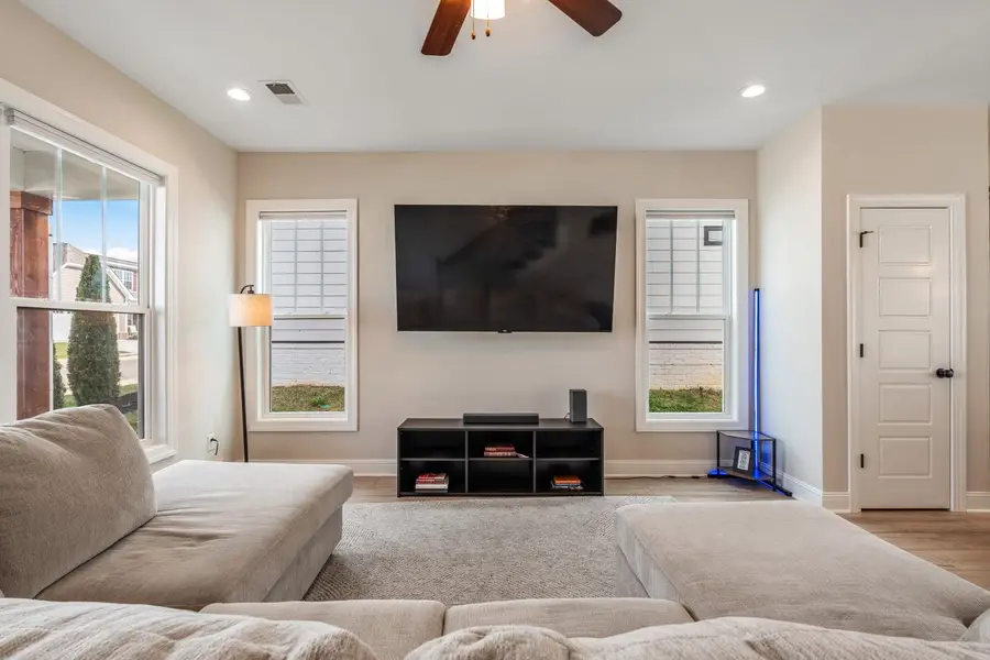 1130 Malinda Ln, Greenbrier, TN 37073 - #3