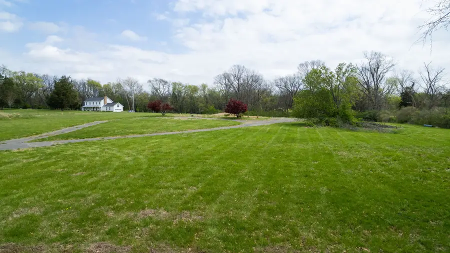 712 New Shackle Island Rd, Hendersonville, TN 37075 - #2