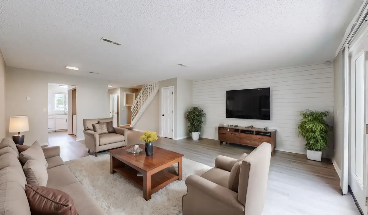 627 Rockwood Dr, Hermitage, TN 37076 - #1