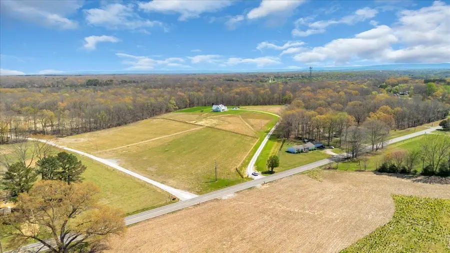 9492 Old Tullahoma Rd, Tullahoma, TN 37388 - #3