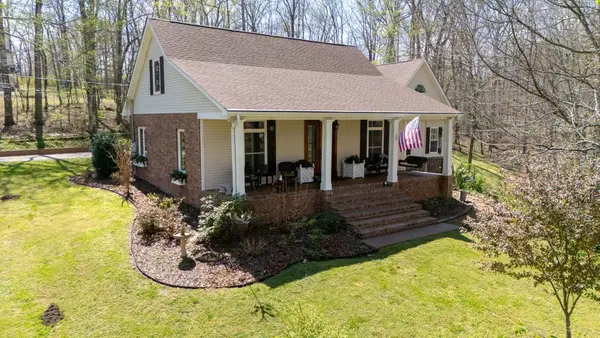 1423 Deerwood Drive, Burns, TN 37029