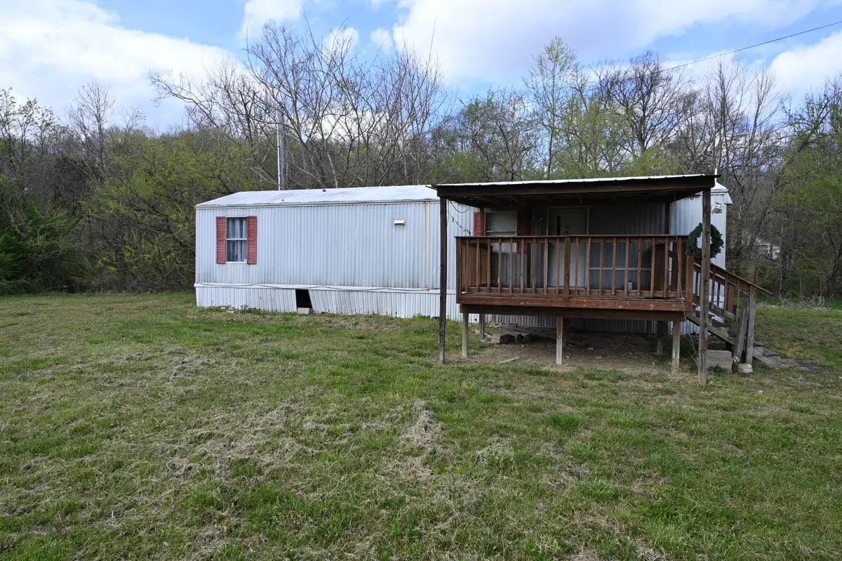 15996 Highway 438 W, Linden, TN 37096 - #1