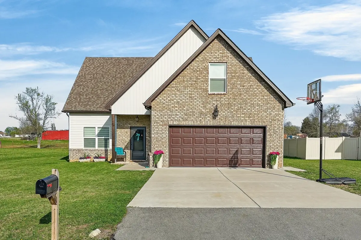 235 Villa St, Smithville, TN 37166 - #1