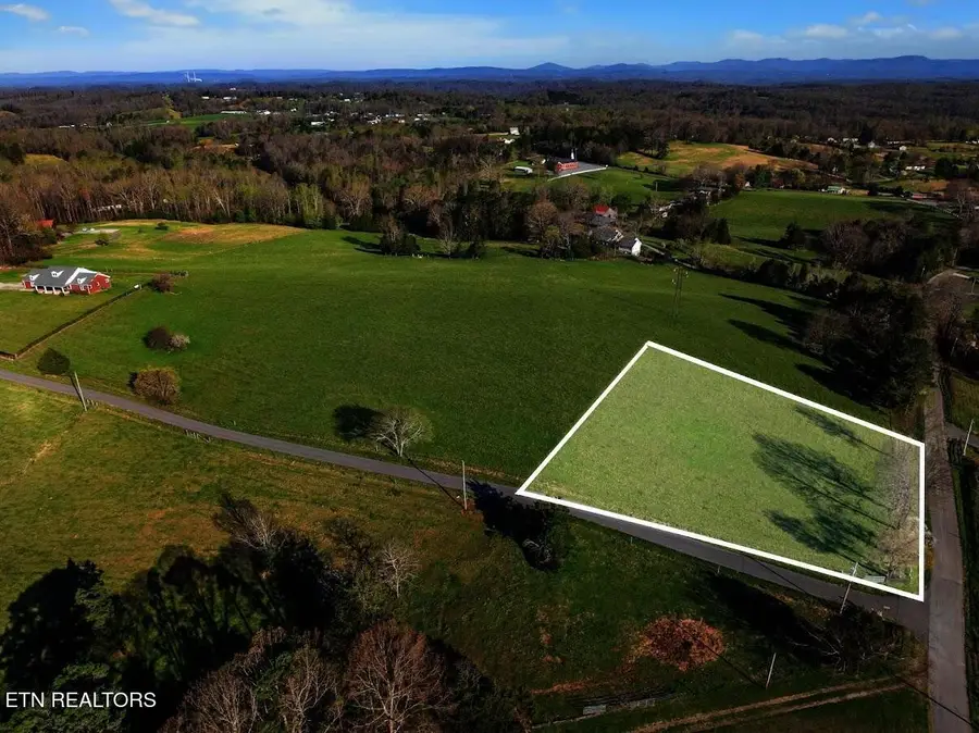 3 Dunsmore Rd, Lenoir City, TN 37771 - #2