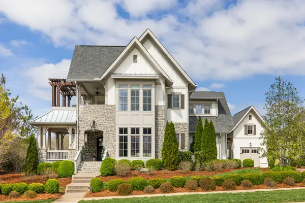 7000 Lanceleaf Dr, College Grove, TN 37046