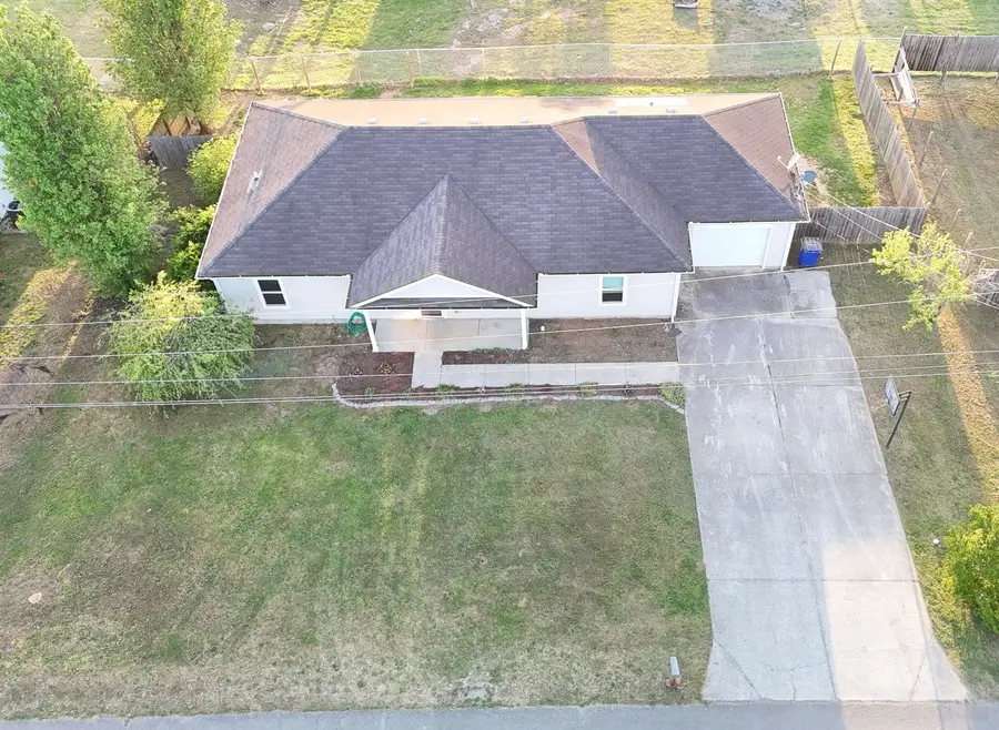 205 Saddlewood Dr, Shelbyville, TN 37160 - #2