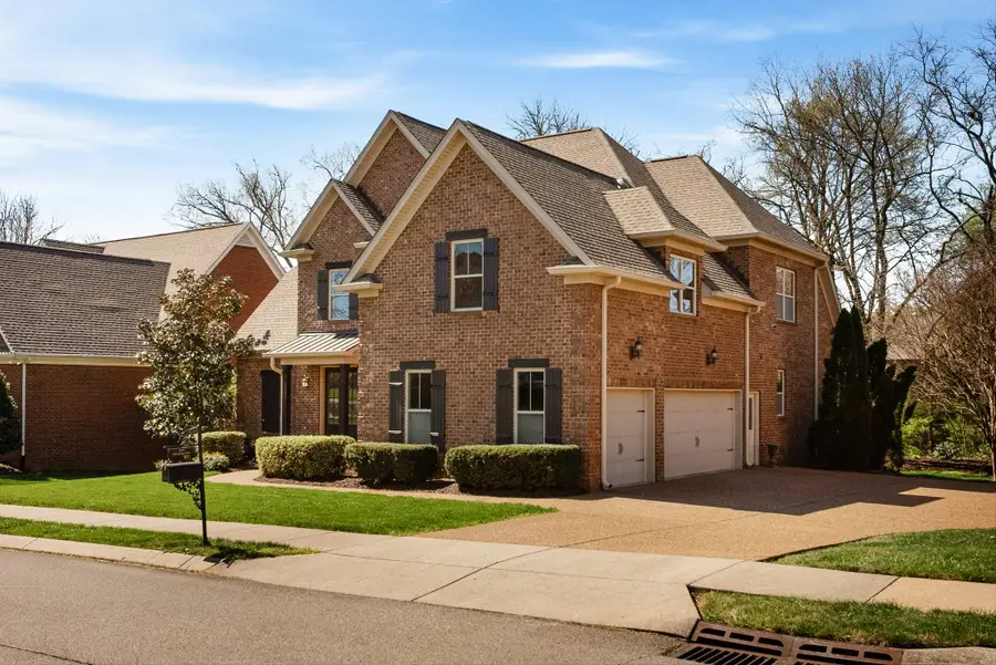 1058 Alice Springs Cir, Spring Hill, TN 37174 - #2