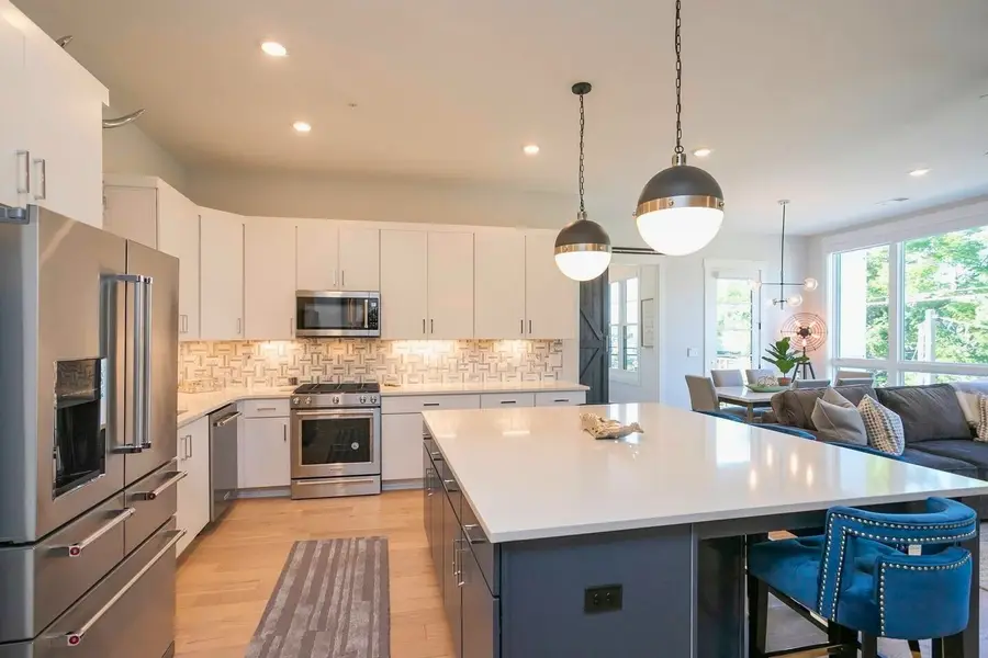 119 Acklen Park Dr #204, Nashville, TN 37203 - #2