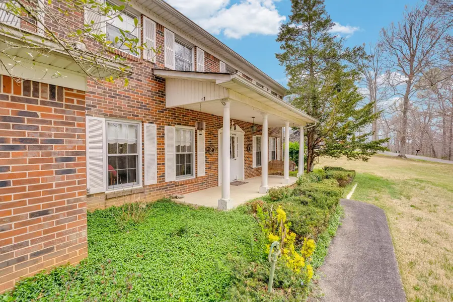 99 Hilltop Ln, Byrdstown, TN 38549 - #2