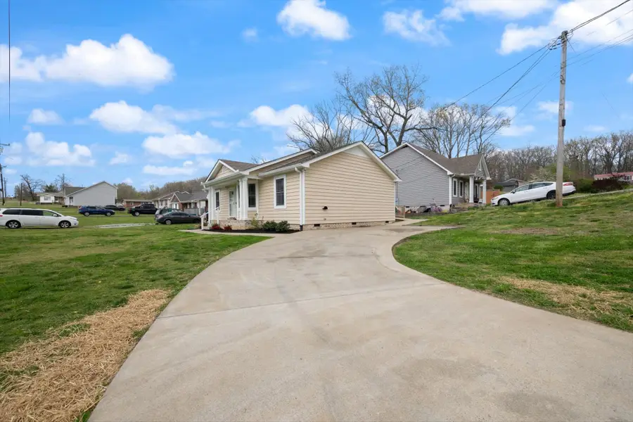 101 Birch St, Dickson, TN 37055 - #3