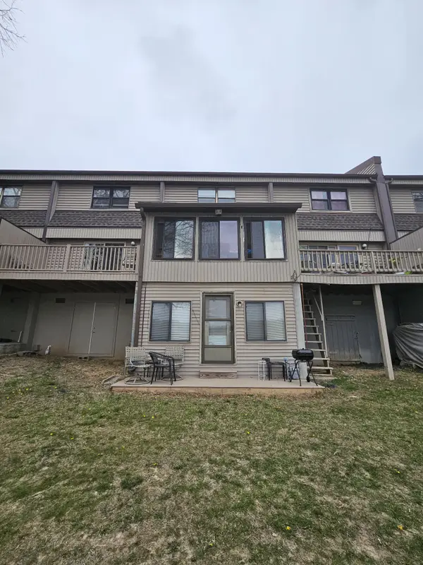 6 Lakeshore Ct #101, Crossville, TN 38558