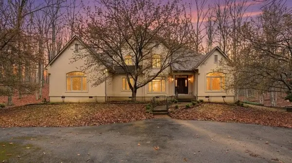 921 Poplar Pl, Monteagle, TN 37356