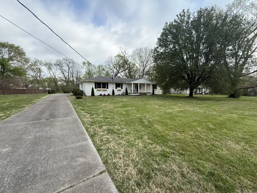 202 Harpeth Hills Dr, Franklin, TN 37069 - #3