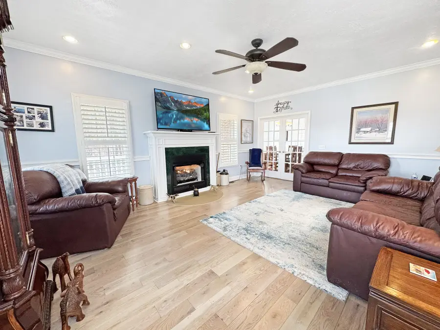 3989 Cadiz Rd, Bumpus Mills, TN 37028 - #3