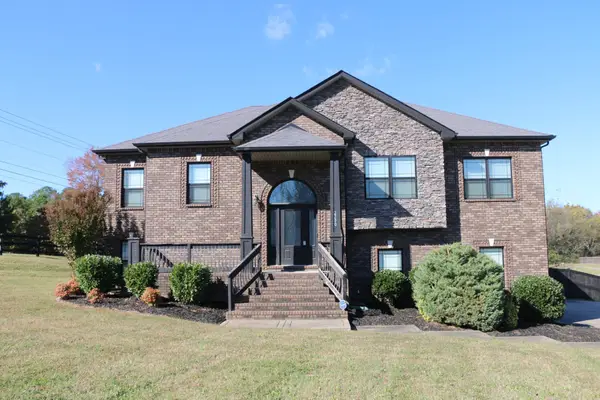 2200 Ellington Gait Dr, Clarksville, TN 37043