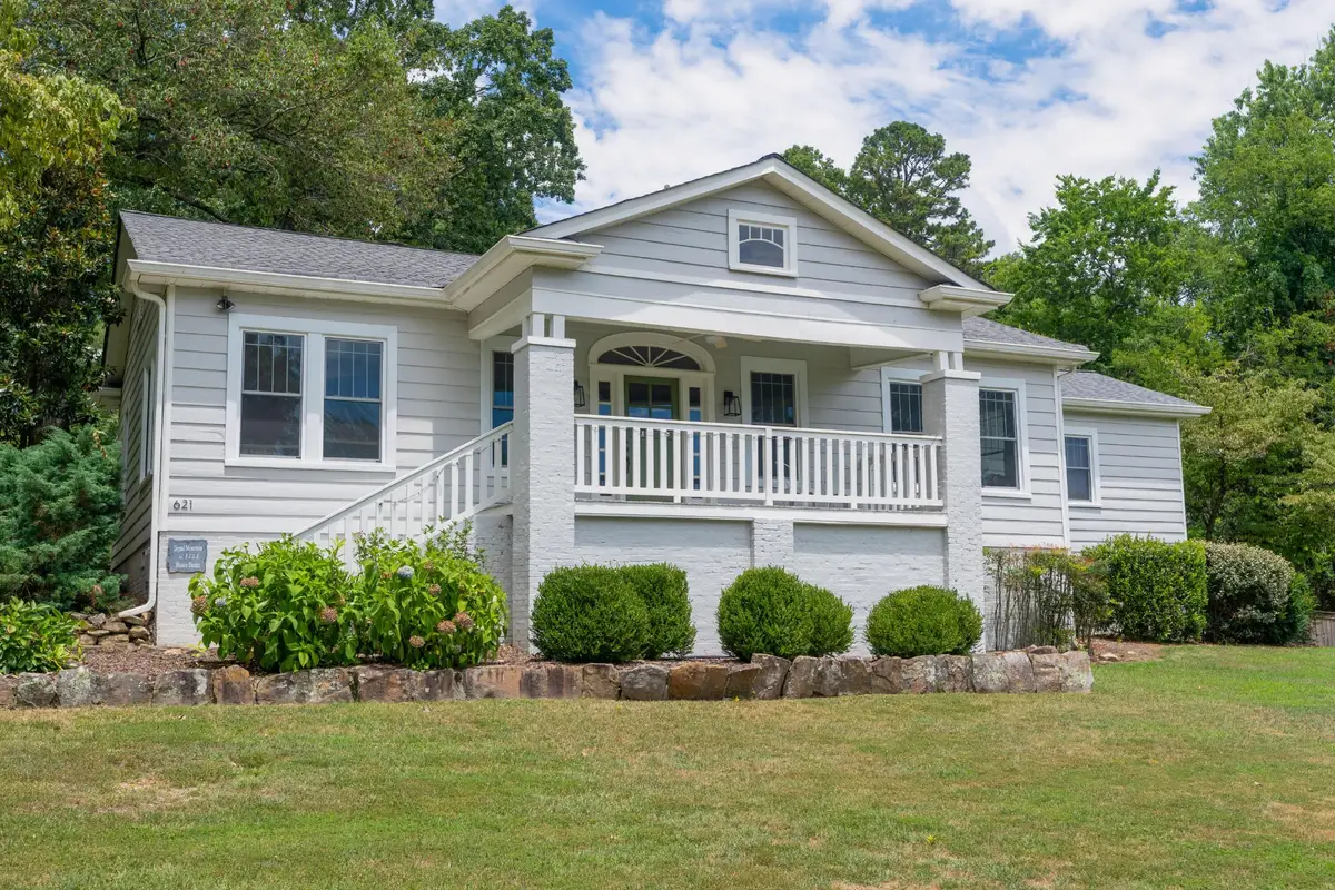 621 Mississippi Avenue, Signal Mountain, TN 37377 - #1