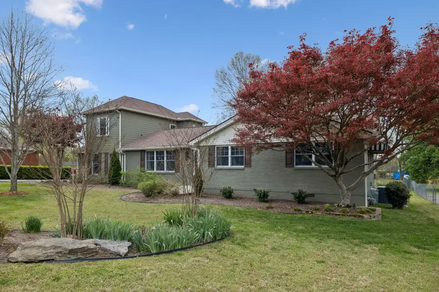 2913 Fernbrook Ln, Nashville, TN 37214 - #2