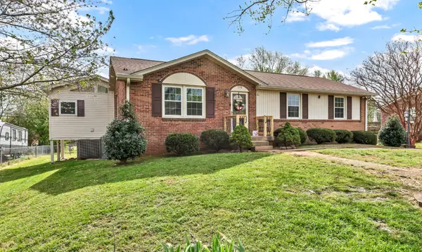 216 Maplewood Dr, Clarksville, TN 37042