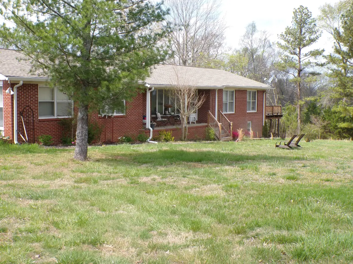 1057 S Ellington Pkwy, Lewisburg, TN 37091 - #1