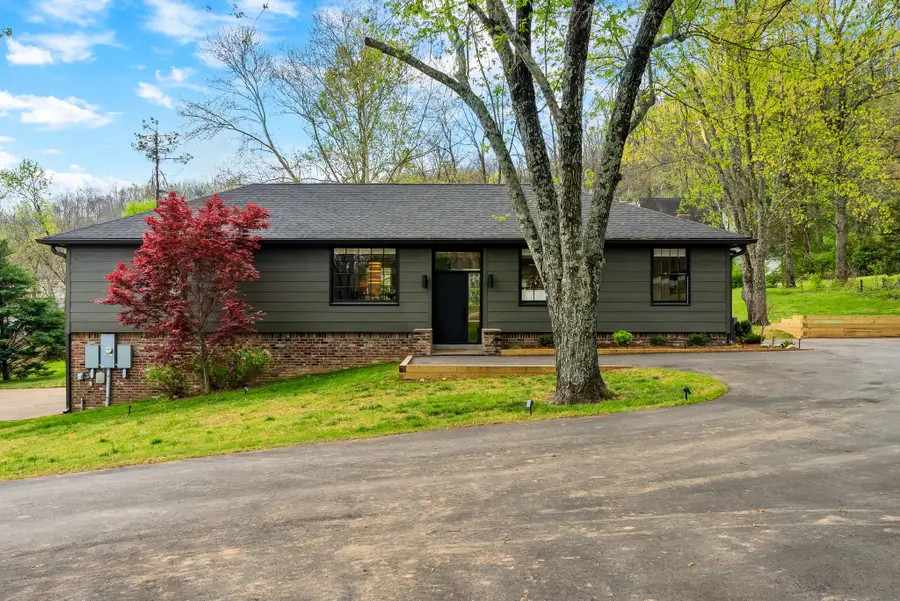 105 Dogwood Ln, Franklin, TN 37064 - #2