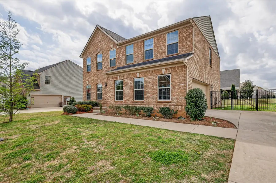 3847 Faithway Dr, Murfreesboro, TN 37128 - #2