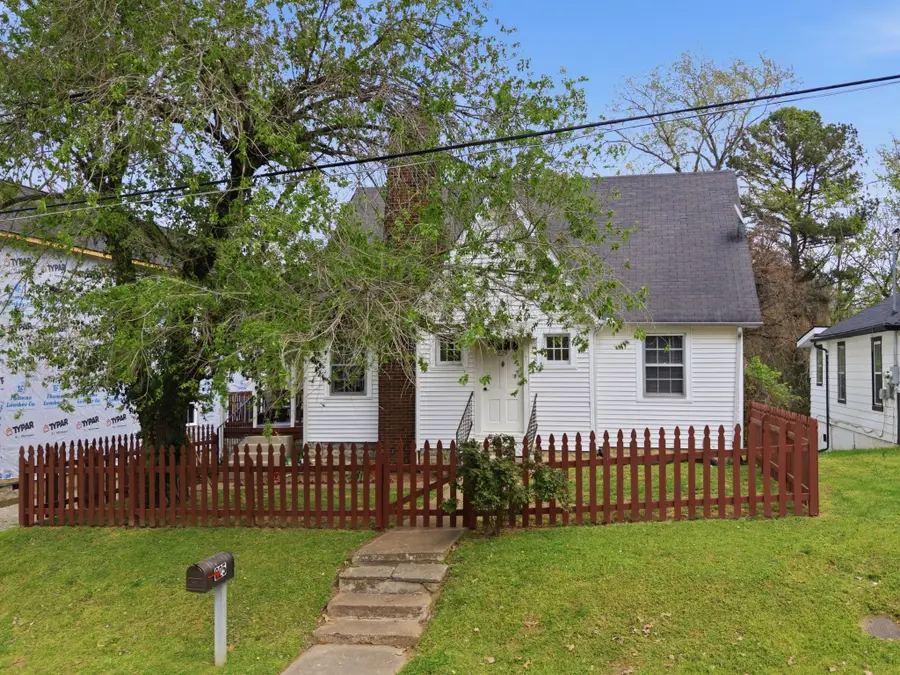 825 Gracey Ave, Clarksville, TN 37040 - #2