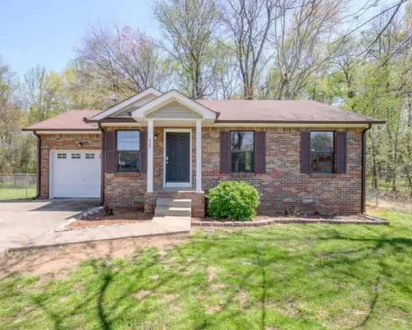 423 Donna Dr, Clarksville, TN 37042