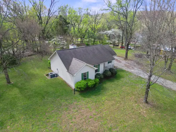 202 Dogwood Hills Dr, Mount Juliet, TN 37122