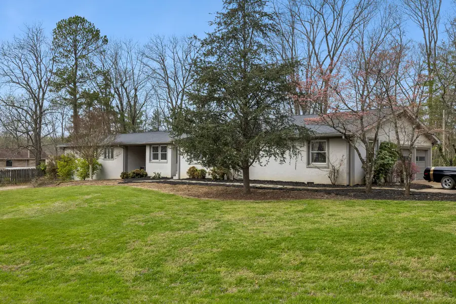 558 Chesterfield Dr, Clarksville, TN 37043 - #3