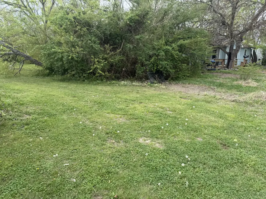 418 N Oak St, Hohenwald, TN 38462 - #2