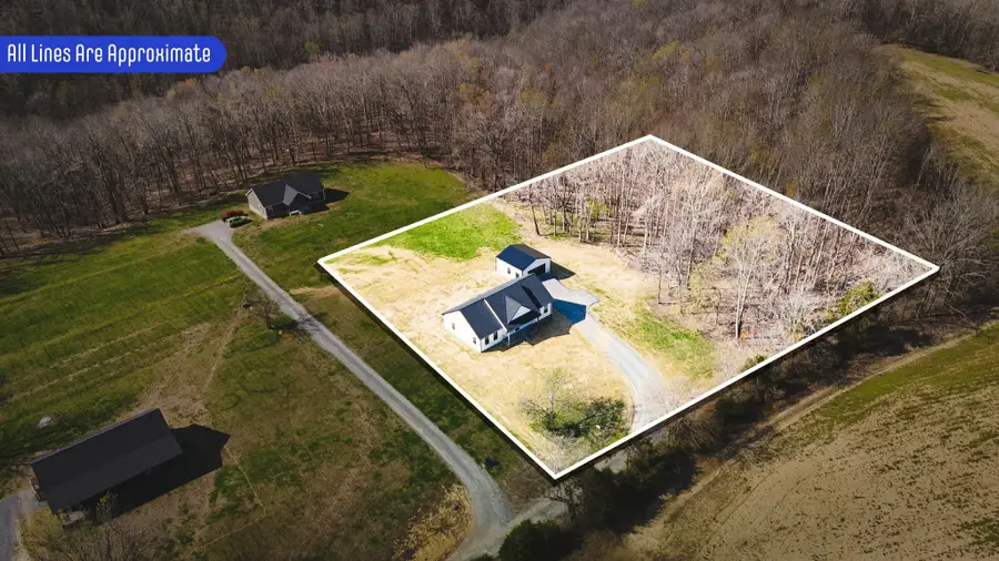 1833 Shiloh Rd, Lafayette, TN 37083 - #2