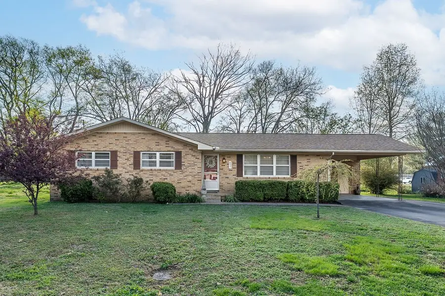 657 Fairlane Dr, Pulaski, TN 38478 - #2