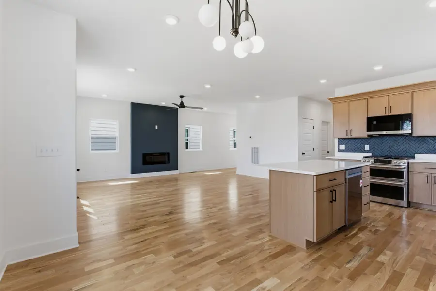 107 Lewis St, Nashville, TN 37210 - #3