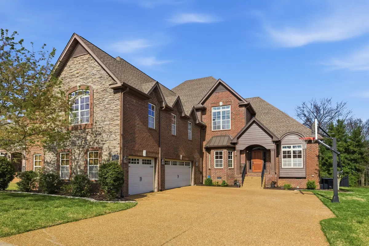 805 Queen Annes Ct, Nolensville, TN 37135 - #1