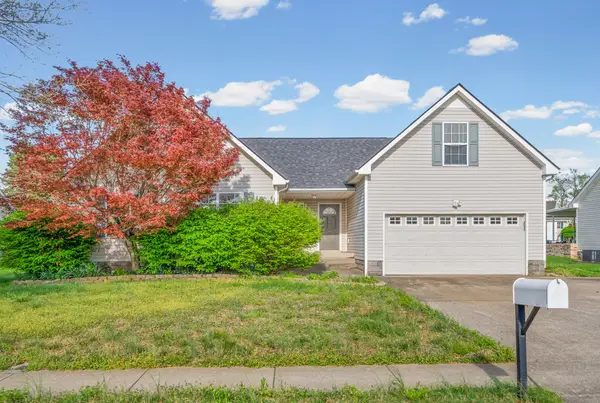 1165 Snoopy Dr, Clarksville, TN 37040