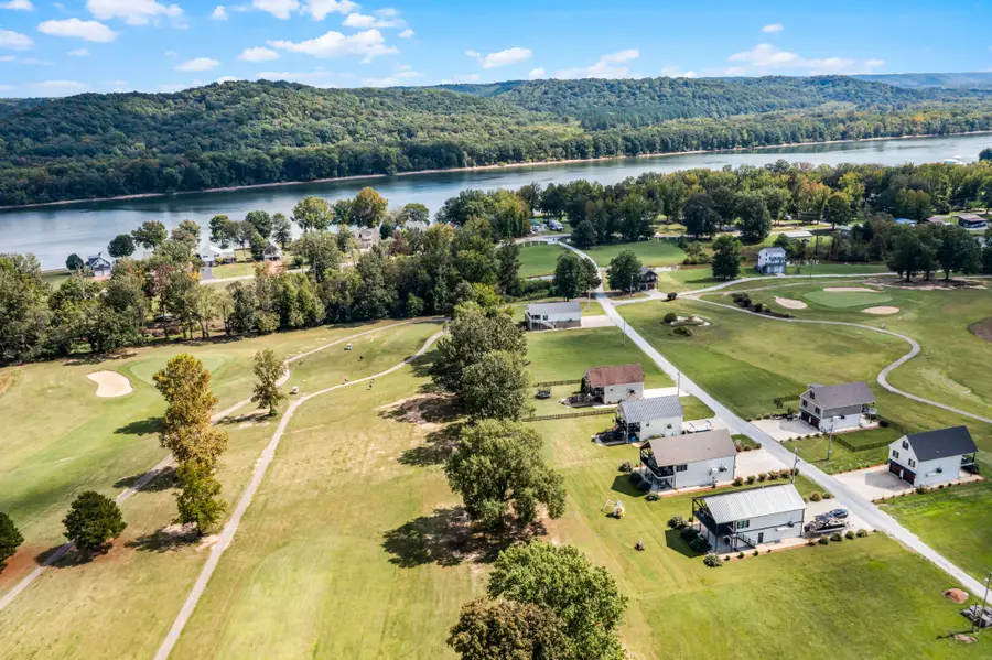 256 Fairway Villa Ln, Decaturville, TN 38329 - #3