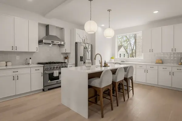 917 Cheatham Pl, Nashville, TN 37208