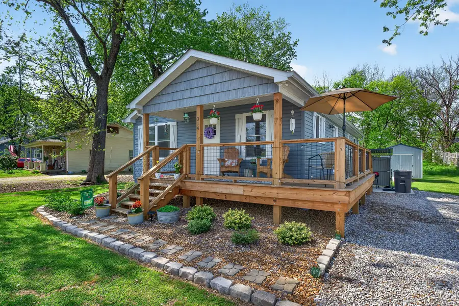 314 Towles Ave, McMinnville, TN 37110 - #2