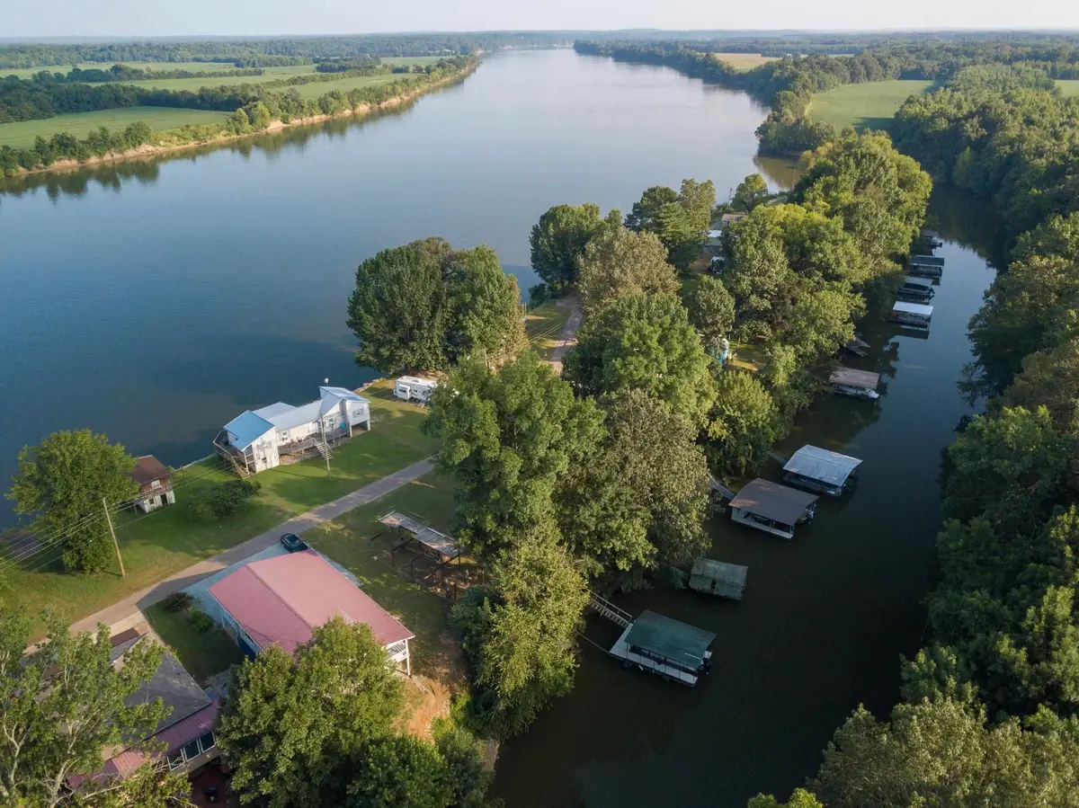 70 Point Way, Saltillo, TN 38370 - #1