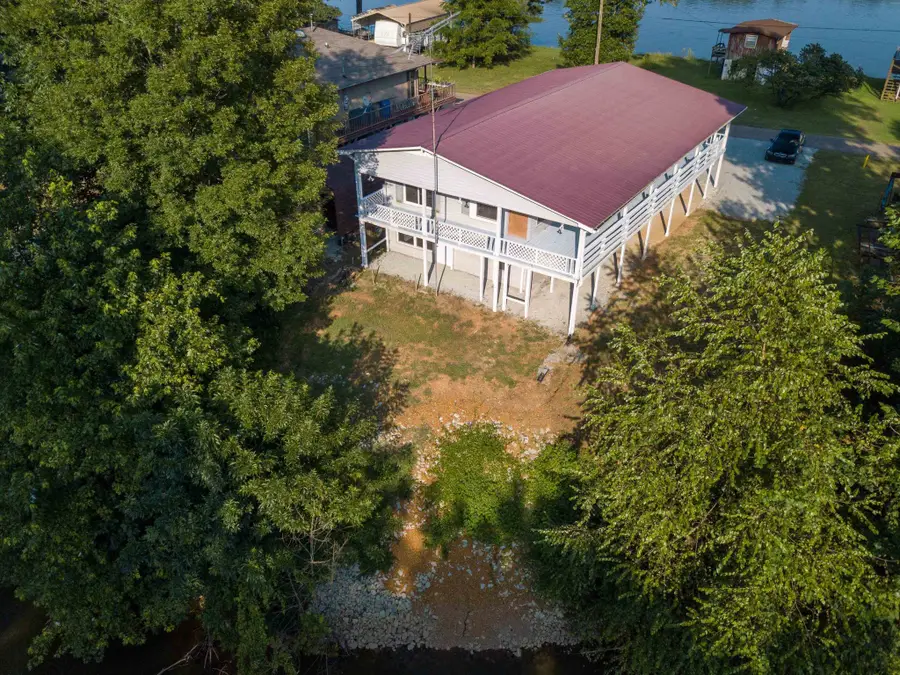 70 Point Way, Saltillo, TN 38370 - #3