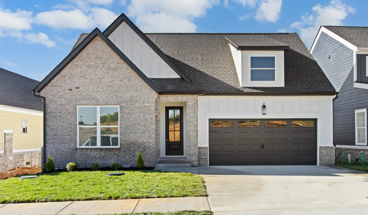 623 Centre St, Pleasant View, TN 37146 - #1