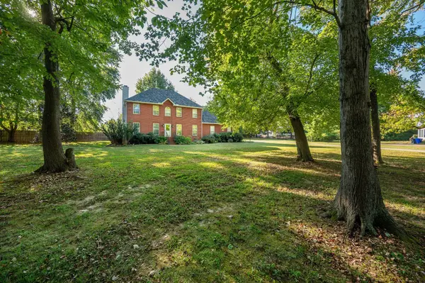 311 Orchard Park Dr, White House, TN 37188