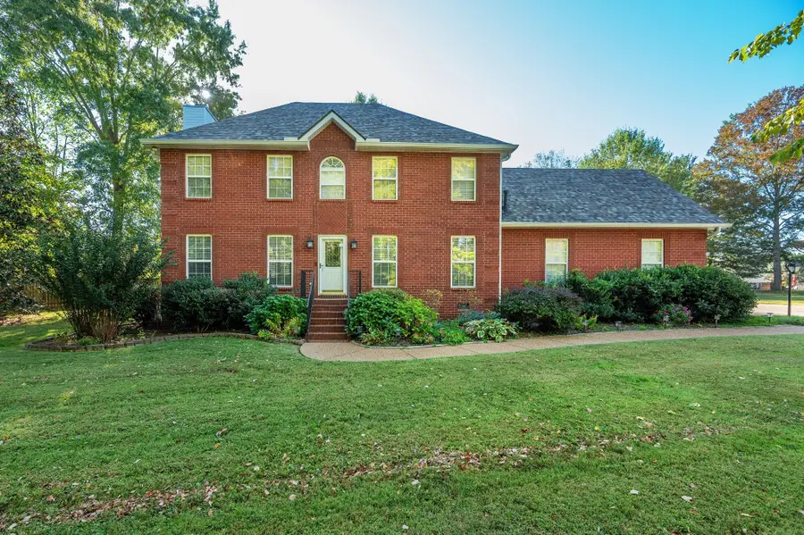 311 Orchard Park Dr, White House, TN 37188 - #2