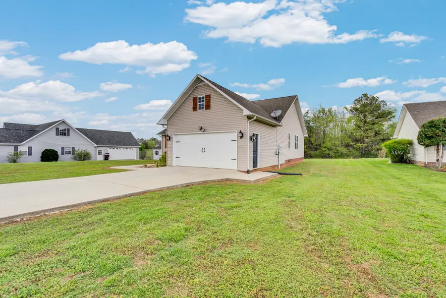 149 Joshua Dr, Sparta, TN 38583 - #3