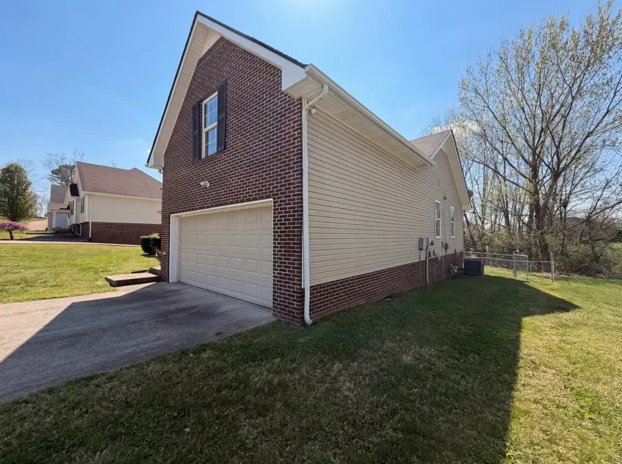 1840 Twin Rivers Rd, Clarksville, TN 37040 - #2